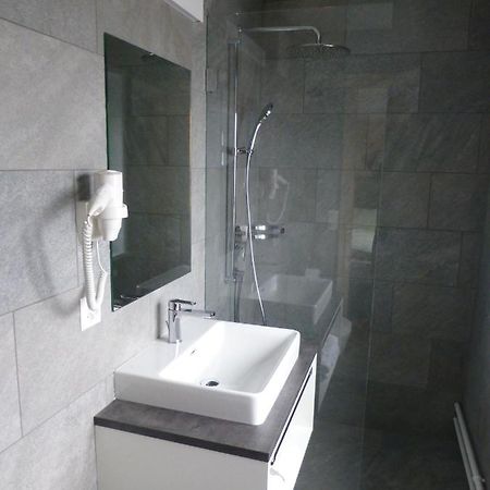 Hotel Suesom Give Tschierv Bagian luar foto