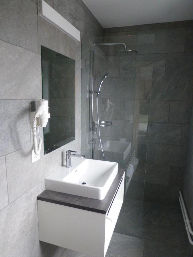 Hotel Suesom Give Tschierv Bagian luar foto